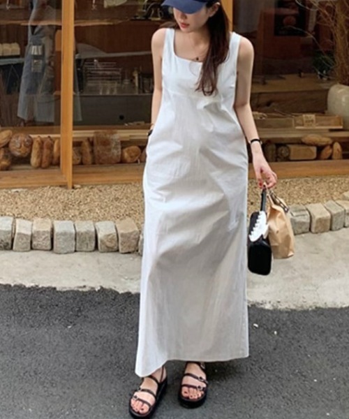 FREE STYLISTS(フリー スタイリスト)の「YUGA_YGMC Korean-style Square neck, back slit, I-line dress(ワンピース・レディース・ホワイト/ブラック・FREE)」の2枚目の写真