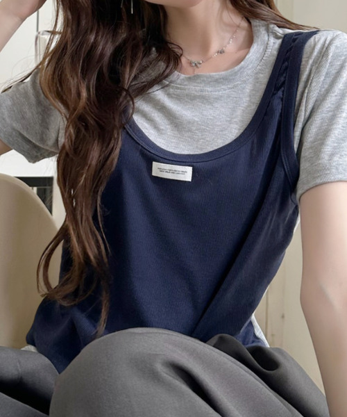 Ada.(エイダ)の「フェイク レイヤード バイカラー タンクトップ ドッキング カットソー(Tシャツ/カットソー・レディース・レッド/ネイビー/ベージュ/グレー・FREE)」の4枚目の写真