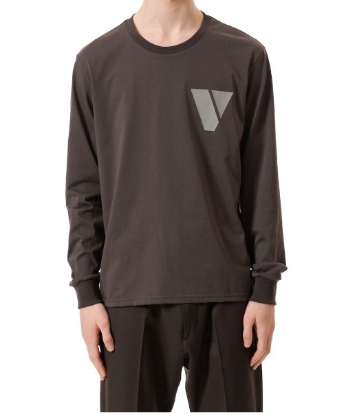 VEIN （ヴェイン）の「110/2 CO/PE ジャージー VPW L/S TEE / 110/2 CO/PE JERSEY VPW L/S TEE（Tシャツ/カットソー・メンズ・ダークグレー/ホワイト・3/2/1）」の2枚目の写真
