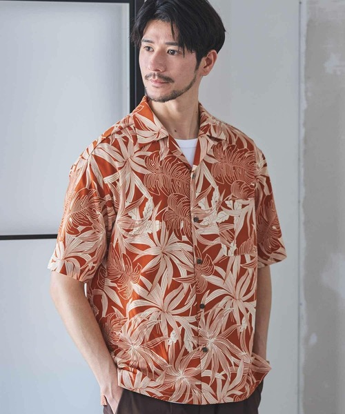 Nowadays by MEN'S BIGI（ナウアデイズバイメンズビギ）の「ボタニカル柄プリントオープンカラーシャツ（シャツ/ブラウス・メンズ・ネイビー/オレンジ・02/03/04）」の2枚目の写真