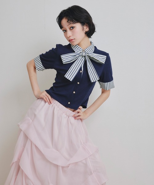 REDYAZEL(レディアゼル)の「ストライプリボンタイレイヤードニットトップス(ニット/セーター・レディース・ネイビー/レッド/キナリ・FREE)」の7枚目の写真