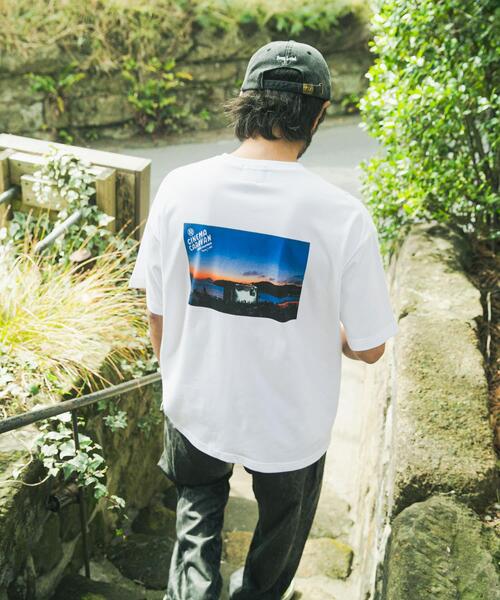 MAGIC NUMBER（マジック ナンバー）の「CINEMACARAVAN×MAGIC NUMBER×Sonny Label　コラボTシャツ4（Tシャツ/カットソー・メンズ・オレンジ/ブルー/ブラック・SMALL/MEDIUM/LARGE）」の6枚目の写真