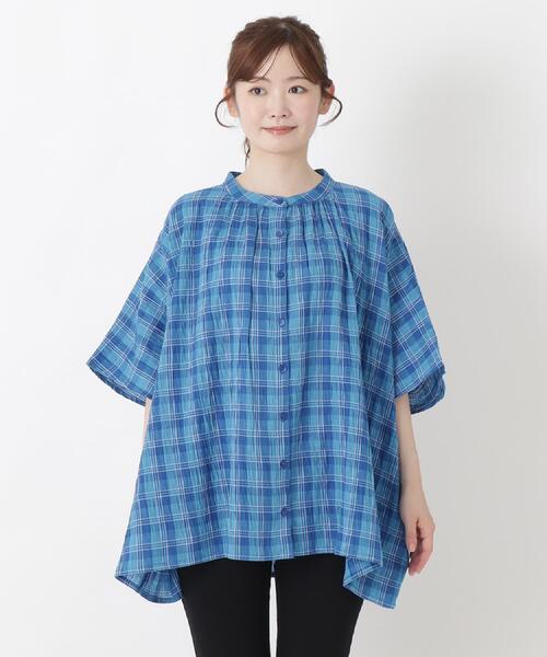 one'sterrace(ワンズテラス)の「先染めシワブラウス(シャツ/ブラウス・レディース・ブラック系8/ブルー系その他7/グリーン系その他6・02)」の11枚目の写真