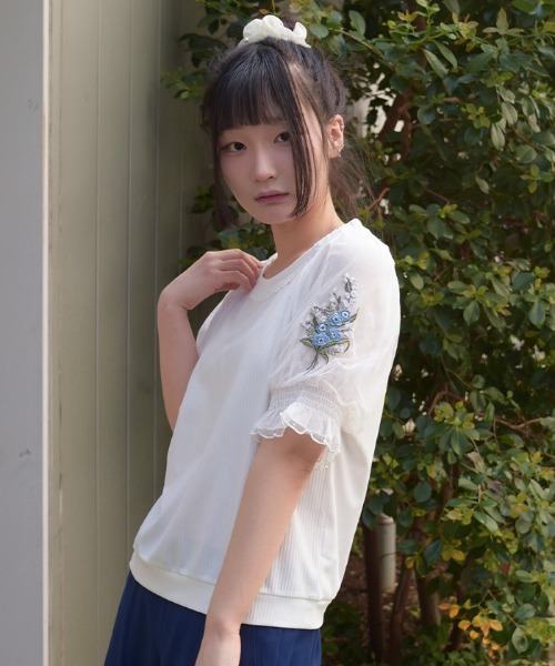 axes femme(アクシーズファム)の「ネモフィラ×スズラン刺繍プルオーバー(Tシャツ/カットソー・レディース・ホワイト/ピンク/サックスブルー・FREE)」の10枚目の写真