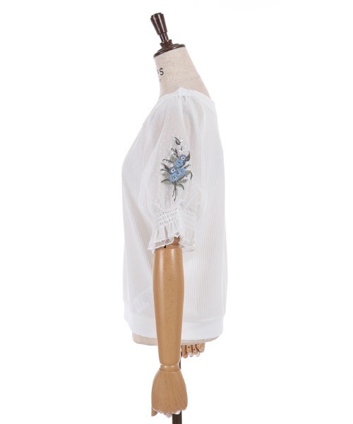 axes femme(アクシーズファム)の「ネモフィラ×スズラン刺繍プルオーバー(Tシャツ/カットソー・レディース・ホワイト/ピンク/サックスブルー・FREE)」の12枚目の写真