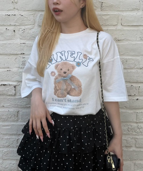 continuer de NICE CLAUP(コンティニューデナイスクラップ)の「くまちゃんとお花ロゴT(Tシャツ/カットソー・レディース・ブラック/オートミール/ピンク/オフホワイト・FREE)」の8枚目の写真