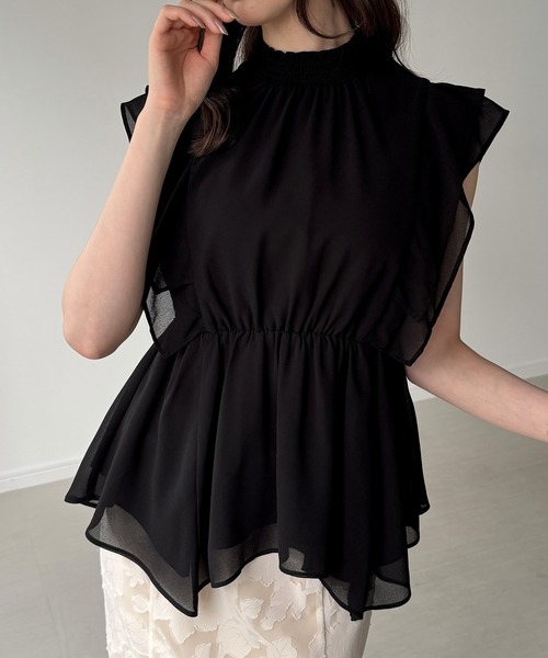 junoah(ジュノア)の「シャーリングネックシアーブラウス(シャツ/ブラウス・レディース・チャコール/アイボリー/ブラック・SMALL/MEDIUM/LARGE)」の7枚目の写真