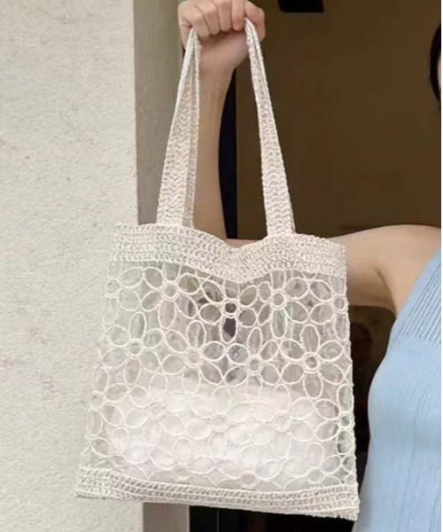 FINEnough(ファインナフ)の「花柄刺繍シアートートバッグ(ショルダーバッグ・レディース・アイボリー・FREE)」の4枚目の写真