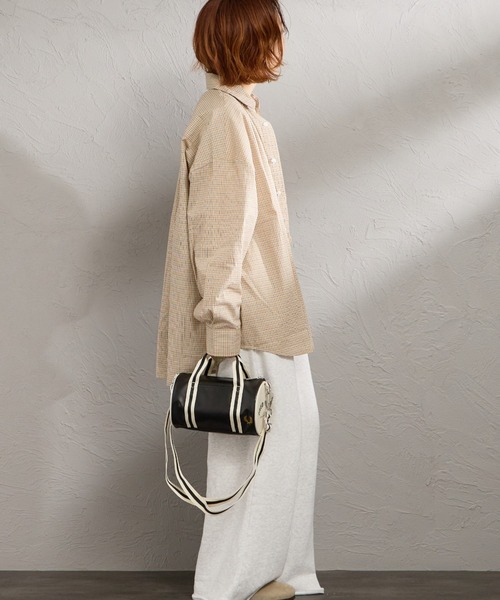 FRED PERRY（フレッドペリー）の「【WEB限定】[FRED PERRY/フレッドペリー] クラシックミニ バレルバッグ（ショルダーバッグ・レディース・ブラック系/ブラック・ONE SIZE）」の8枚目の写真