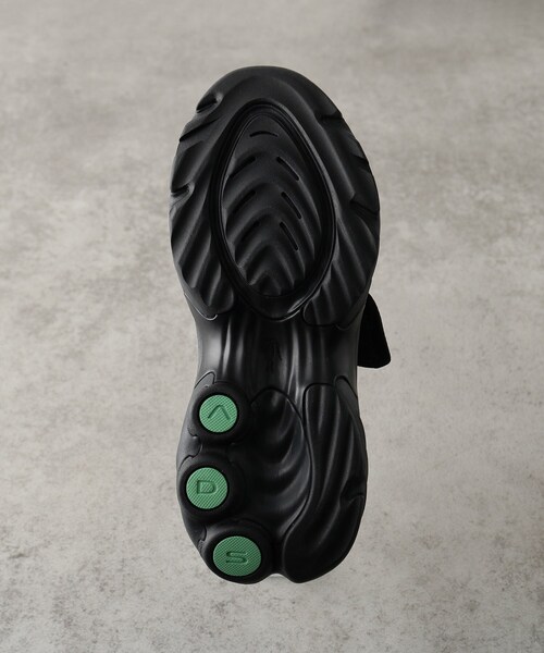GALLEST(ギャレスト)の「【LACOSTE】SPINOR SANDAL(スニーカー・レディース・ブラック/ホワイト・40/35)」の7枚目の写真