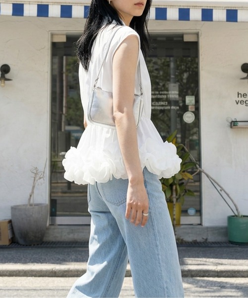 AMELY(エミリー)の「フリルバルーンブラウス(シャツ/ブラウス・レディース・ホワイト/ブラック・フリー)」の13枚目の写真