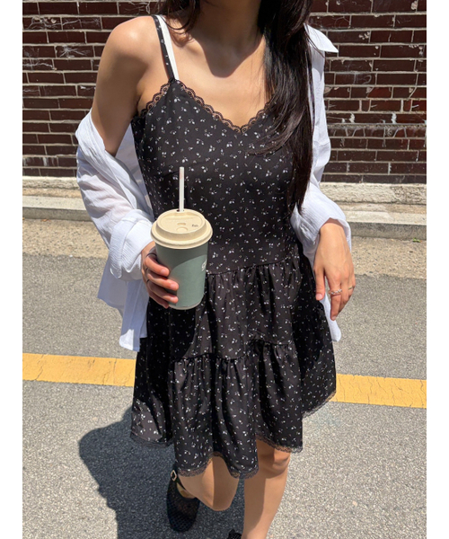 ETMON(エトモン)の「Slip Floral Tiered Mini Dress, Black(ワンピース・レディース・その他・SMALL/MEDIUM)」の1枚目の写真
