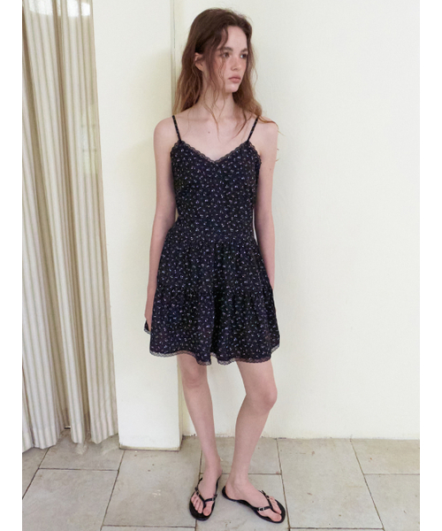 ETMON(エトモン)の「Slip Floral Tiered Mini Dress, Black(ワンピース・レディース・その他・SMALL/MEDIUM)」の2枚目の写真