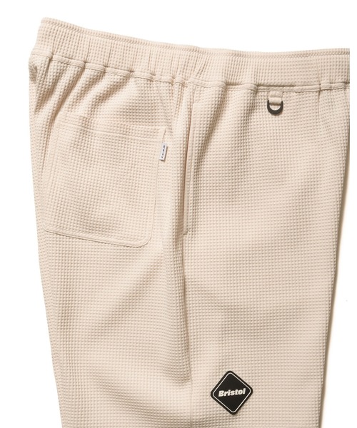F.C.Real Bristol(エフシーレアルブリストル)の「TECH WAFFLE LOUNGE SHORTS(その他パンツ・メンズ・オフホワイト/ブラック/グレイッシュベージュ・MEDIUM/LARGE/X-LARGE/SMALL)」の15枚目の写真