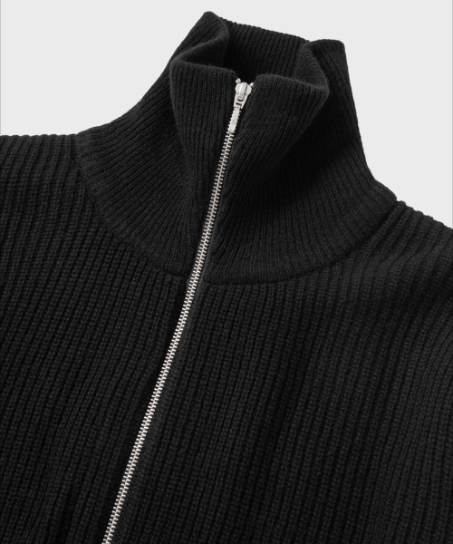 NONBLANK(ノンブランク)の「ルーズフィットジップアップカラーニット_BLACK(ニット/セーター・メンズ・ブラック・MEDIUM/LARGE/X-LARGE)」の4枚目の写真