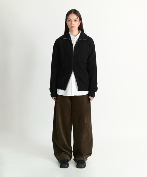 NONBLANK(ノンブランク)の「ルーズフィットジップアップカラーニット_BLACK(ニット/セーター・メンズ・ブラック・MEDIUM/LARGE/X-LARGE)」の8枚目の写真