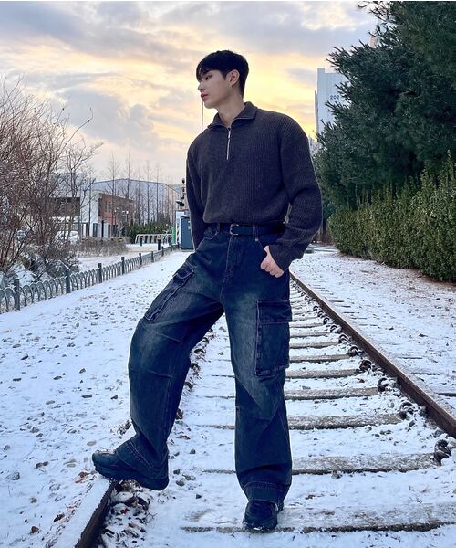 NONBLANK(ノンブランク)の「ルーズフィットジップアップカラーニット_BLACK(ニット/セーター・メンズ・ブラック・MEDIUM/LARGE/X-LARGE)」の11枚目の写真
