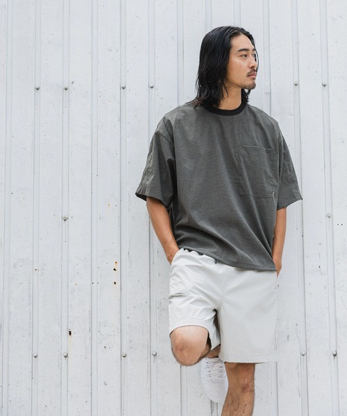 HEREIAM(ヘレイアム)の「【HEREIAM MEN】速乾&イージーケア&接触冷感&軽量/マイクロメッシュプルオーバー(Tシャツ/カットソー・メンズ・チャコール/ブラック・MEDIUM/LARGE)」の1枚目の写真