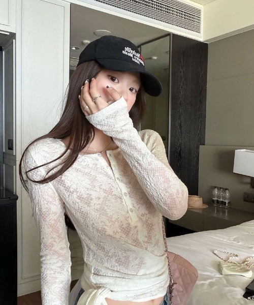 Ritzy（リッツィー）の「レース総柄シアー生地 前ボタンヘンリーネック長袖トップス（Tシャツ/カットソー・レディース・ホワイト・M/S/L）」の15枚目の写真