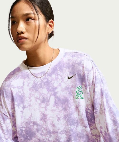 NIKE(ナイキ)の「ナイキ スポーツウェア ウィメンズ オーバーサイズド ロングスリーブ Tシャツ / Nike Sportswear Women's Oversized Long-Sleeve T-Shirt IW1215-544 Monarch Purple(Tシャツ/カットソー・レディース・パープル系その他2・XL/XS/S/M/L)」の3枚目の写真