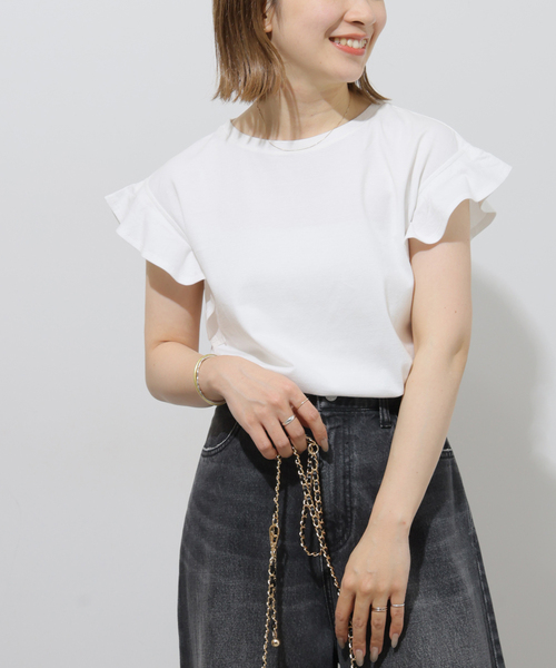 JOURNAL STANDARD relume(ジャーナルスタンダード レリューム)の「《WEB限定追加2》フリルスリーブTシャツ(Tシャツ/カットソー・レディース・ホワイト/ブラック・FREE)」の1枚目の写真
