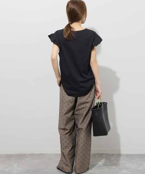 JOURNAL STANDARD relume(ジャーナルスタンダード レリューム)の「《WEB限定追加2》フリルスリーブTシャツ(Tシャツ/カットソー・レディース・ホワイト/ブラック・FREE)」の5枚目の写真