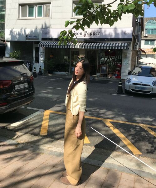 MORVE13（モルブ13）の「Oldry Cinch Bag Overall Pants（つなぎ/オールインワン・レディース・ベージュ/ブルー・SMALL/MEDIUM/LARGE）」の6枚目の写真