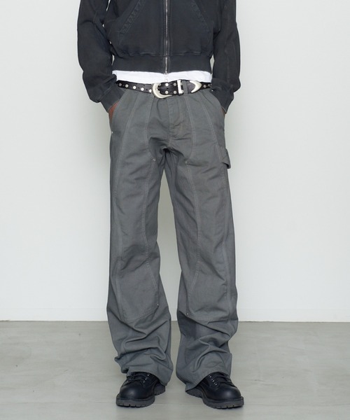 NVRFRGT(ネヴァーフォーゲット)の「CURVED LEG DOUBLE KNEE WORK PANTS(デニムパンツ・メンズ・ブラック/グレー・2/3/1)」の2枚目の写真
