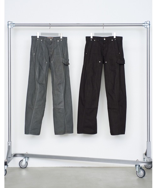 NVRFRGT(ネヴァーフォーゲット)の「CURVED LEG DOUBLE KNEE WORK PANTS(デニムパンツ・メンズ・ブラック/グレー・2/3/1)」の5枚目の写真