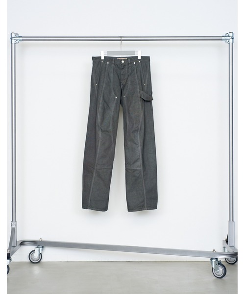 NVRFRGT(ネヴァーフォーゲット)の「CURVED LEG DOUBLE KNEE WORK PANTS(デニムパンツ・メンズ・ブラック/グレー・2/3/1)」の9枚目の写真