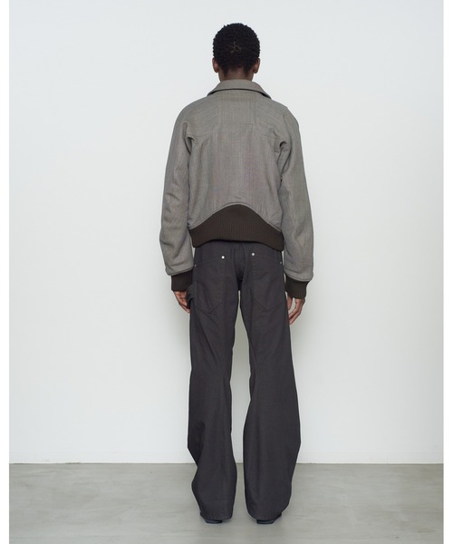 NVRFRGT(ネヴァーフォーゲット)の「CURVED LEG DOUBLE KNEE WORK PANTS(デニムパンツ・メンズ・ブラック/グレー・2/3/1)」の3枚目の写真