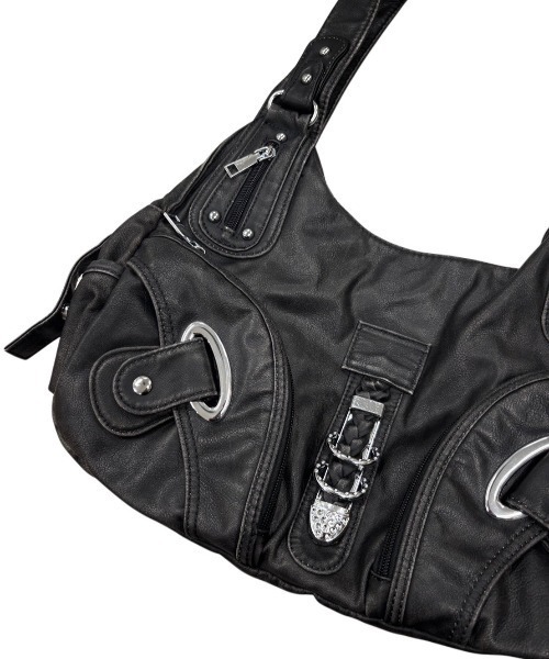 Chikashitsu +(チカシツプラス)の「【Chikashitsu +】vintage like belt zipper bag / 【チカシツプラス】ヴィンテージライクベルトジッパーショルダーバッグ(ショルダーバッグ・メンズ・ブラック・ONE SIZE)」の9枚目の写真
