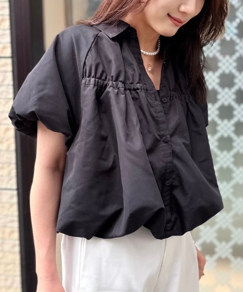 Human 2nd Occasion（ヒューマンセカンドオケージョン）の「ギャザー&シャーリング ハーフスリーブ ブラウス（シャツ/ブラウス・レディース・ブラック/オフホワイト/サックスブルー・FREE）」の7枚目の写真