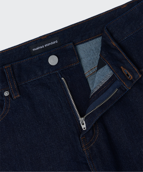 MUSINSA STANDARD WOMAN（ムシンサスタンダードウーマン）の「ウィメンズエッセンシャルストレートデニムパンツ[ディープインディゴ]（デニムパンツ・レディース・その他・24/25/26/27/28/29/30）」の4枚目の写真
