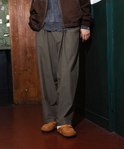 niko and...(ニコアンド)の「シャンブレーストライプパンツ(その他パンツ・メンズ・ブラック/スモーク・LARGE/MEDIUM)」の2枚目の写真