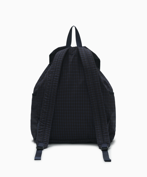 OHESHIO(オヘシオ)の「CONTRAST BACKPACK, NAVY CHECK(バックパック/リュック・レディース・その他・FREE)」の3枚目の写真