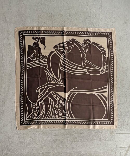 DouDou(ドゥドゥ)の「【OKOCHI企画】【WEB限定】絵画風スカーフ(ストール/ショール・レディース・ブラウン/ブラック・FREE)」の18枚目の写真