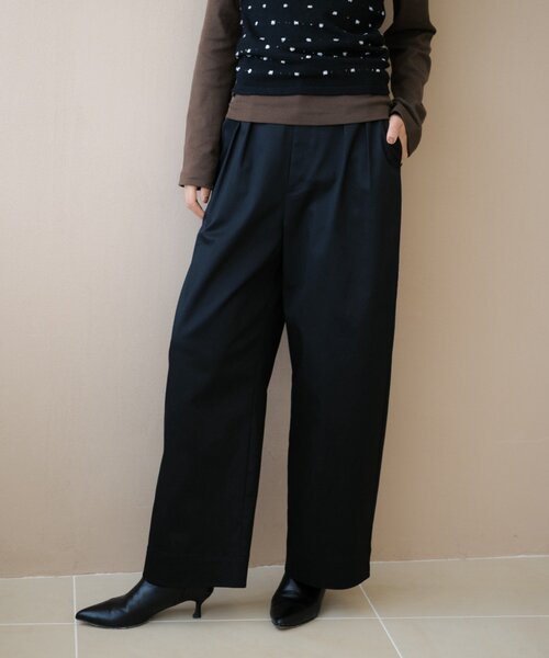 SHENERY(シーナリー)の「【LUALY】タックチノパンツ(チノパンツ・レディース・ブラック/ベージュ・38/36)」の1枚目の写真