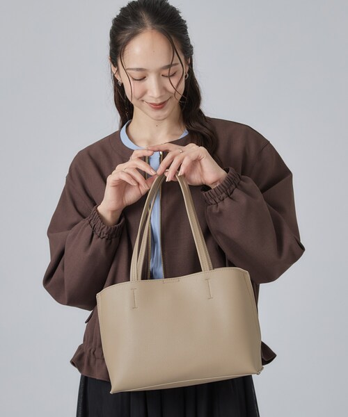SHOO・LA・RUE（シューラルー）の「【軽量】サイド配色トートバッグ（トートバッグ・レディース・ブラック系4/ブラウン系5/ベージュ系その他7・00）」の20枚目の写真