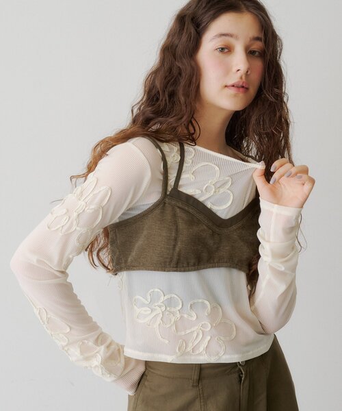 Kastane(カスタネ)の「【WEB限定】フラワーコード刺繍シアーTOPS(Tシャツ/カットソー・レディース・アイボリー/ブラック・FREE)」の6枚目の写真