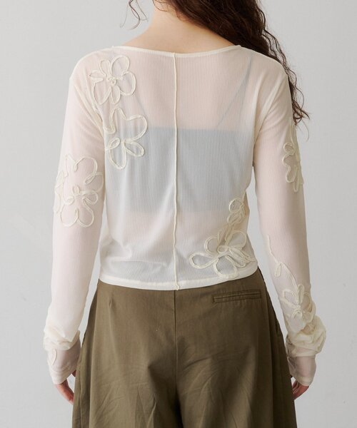 Kastane(カスタネ)の「【WEB限定】フラワーコード刺繍シアーTOPS(Tシャツ/カットソー・レディース・アイボリー/ブラック・FREE)」の19枚目の写真