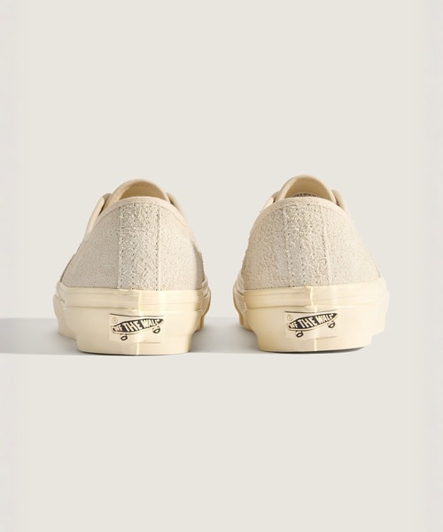 VANS(バンズ)の「VANS PREMIUM オーセンティック ヘアリースエード / LX Authentic 44 HAIRY SUEDE CREME BRULEE VN000Z6RCHW1(スニーカー・メンズ・オフホワイト・4.5/5/5.5/6/6.5/7/7.5/8/8.5/9/9.5/10/10.5/11/12)」の5枚目の写真