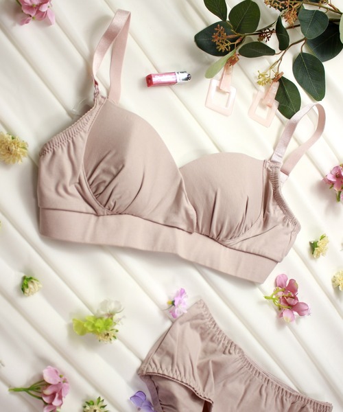 SweetMommy(スウィートマミー)の「【ストラップ取り外し可】ノンワイヤーモールドブラ(授乳可能)(マタニティウェア/グッズ・レディース・ホワイト/ピンク/ブラック/ネイビー/グレー×ピンク/イエロー/ブルー系その他/ラベンダー/ブルーグリーン・L/M/LL)」の9枚目の写真