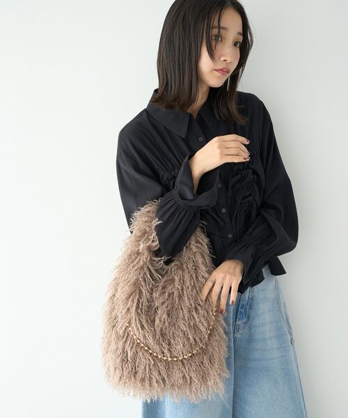 earth music&ecology(アースミュージックアンドエコロジー)の「ボールチェーン付ファーミニトートバッグ(トートバッグ・レディース・オフホワイト/ベージュ・FREE)」の15枚目の写真