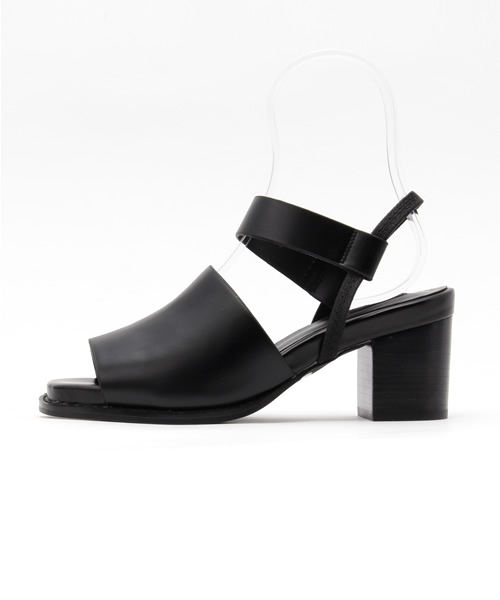 SLY（スライ）の「STRAP DAILY SANDAL（サンダル・レディース・ブラック/ベージュ・MEDIUM/LARGE/SMALL）」の3枚目の写真