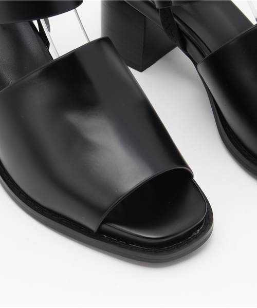 SLY（スライ）の「STRAP DAILY SANDAL（サンダル・レディース・ブラック/ベージュ・MEDIUM/LARGE/SMALL）」の6枚目の写真