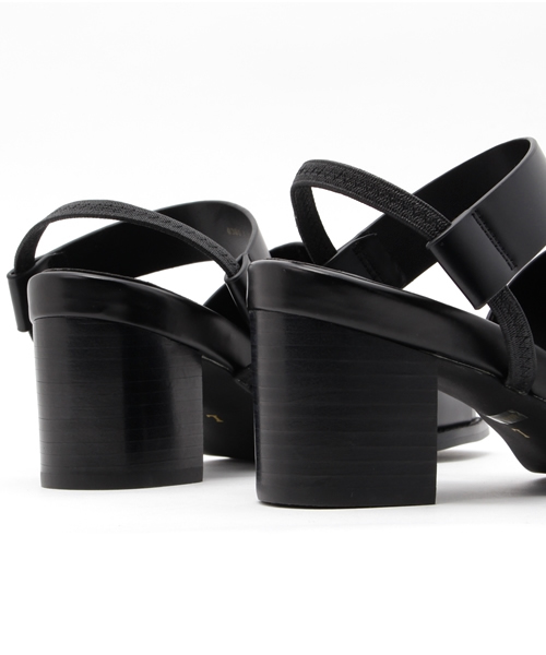 SLY（スライ）の「STRAP DAILY SANDAL（サンダル・レディース・ブラック/ベージュ・MEDIUM/LARGE/SMALL）」の8枚目の写真