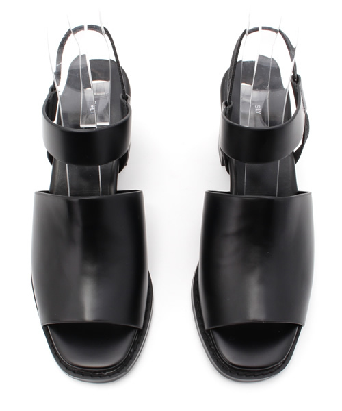 SLY（スライ）の「STRAP DAILY SANDAL（サンダル・レディース・ブラック/ベージュ・MEDIUM/LARGE/SMALL）」の9枚目の写真