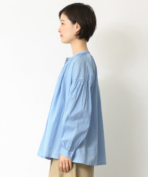 かぐれ（カグレ）の「かぐれ コットンラミーのブラウス（シャツ/ブラウス・レディース・オフホワイト/ライトブルー/ネイビー・FREE）」の4枚目の写真