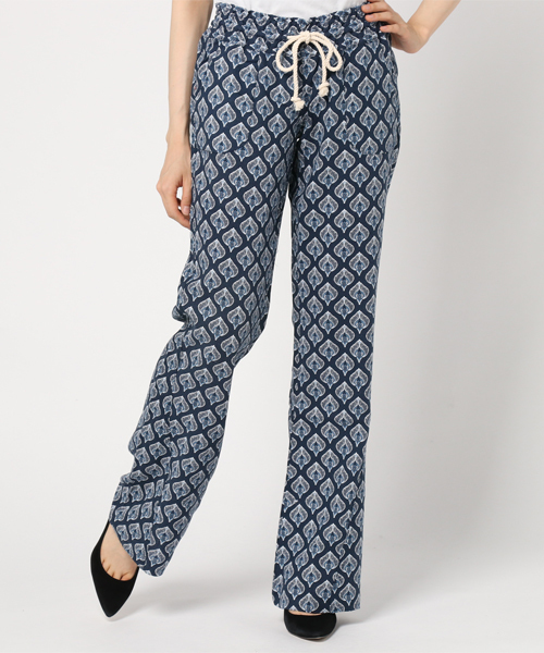 ROXY(ロキシー)の「OCEANSIDE PANT PRINTED(その他パンツ)」 - WEAR ROXY(ロキシー)の「OCEANSIDE PANT PRINTED(その他パンツ)」 - WEAR